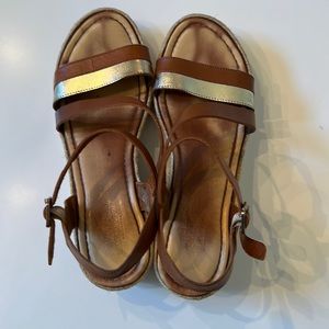 Coach and Four sandals sz 8 1/2